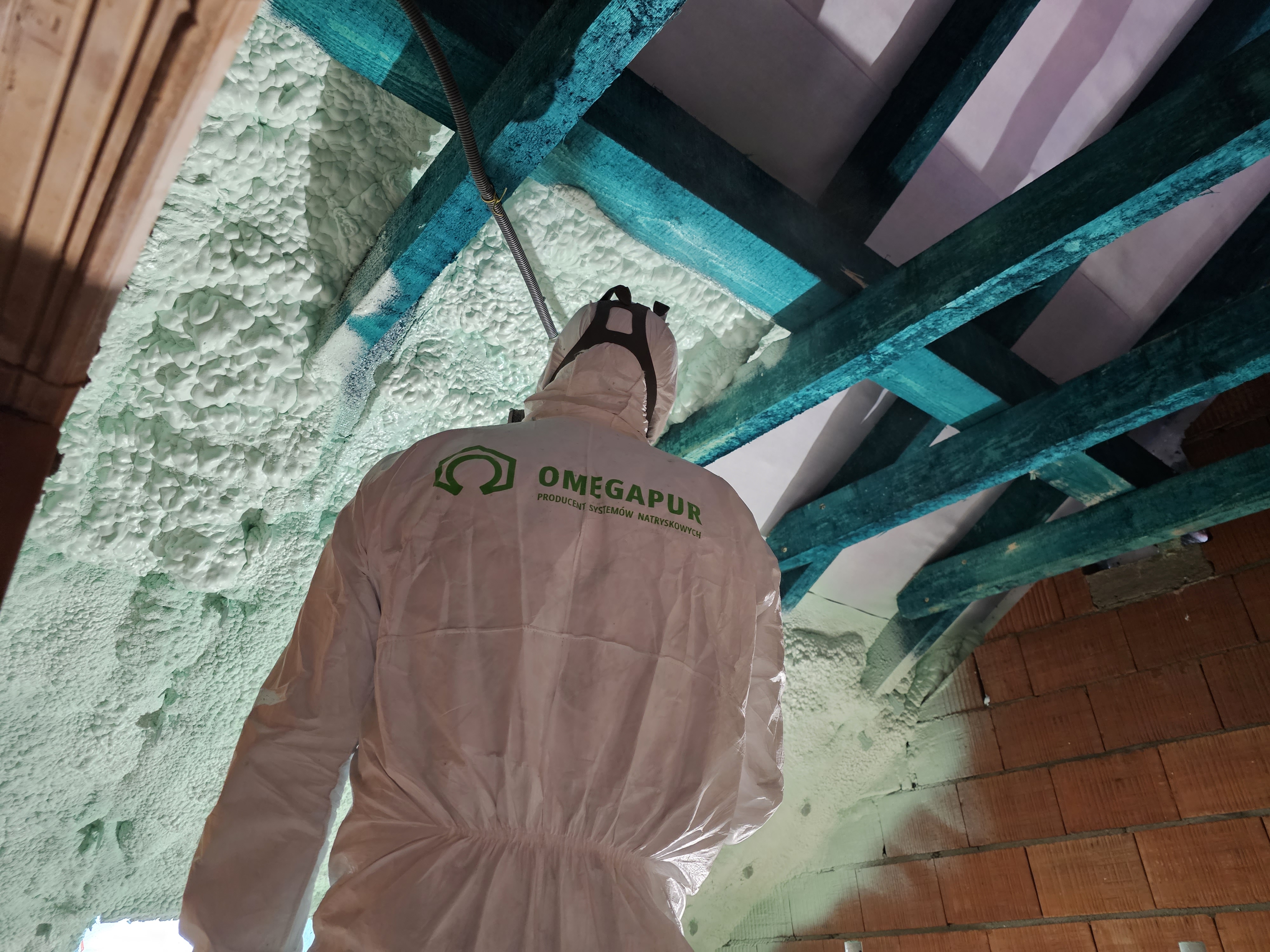 Zespół specjalistów Thermovest w trakcie realizacji izolacji